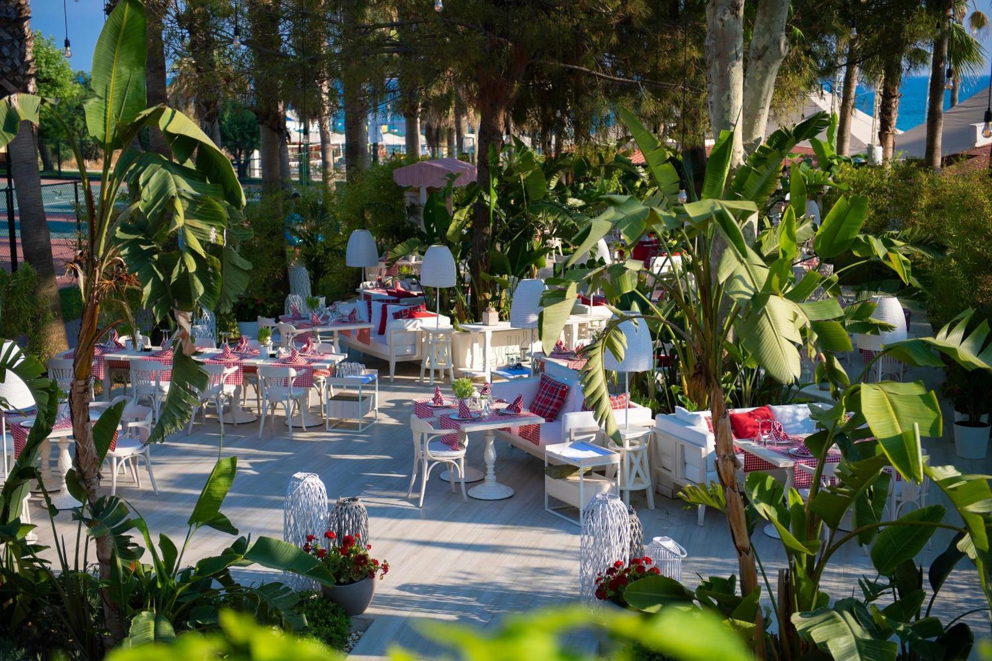Miramare Beach Hotel Side Luaran gambar