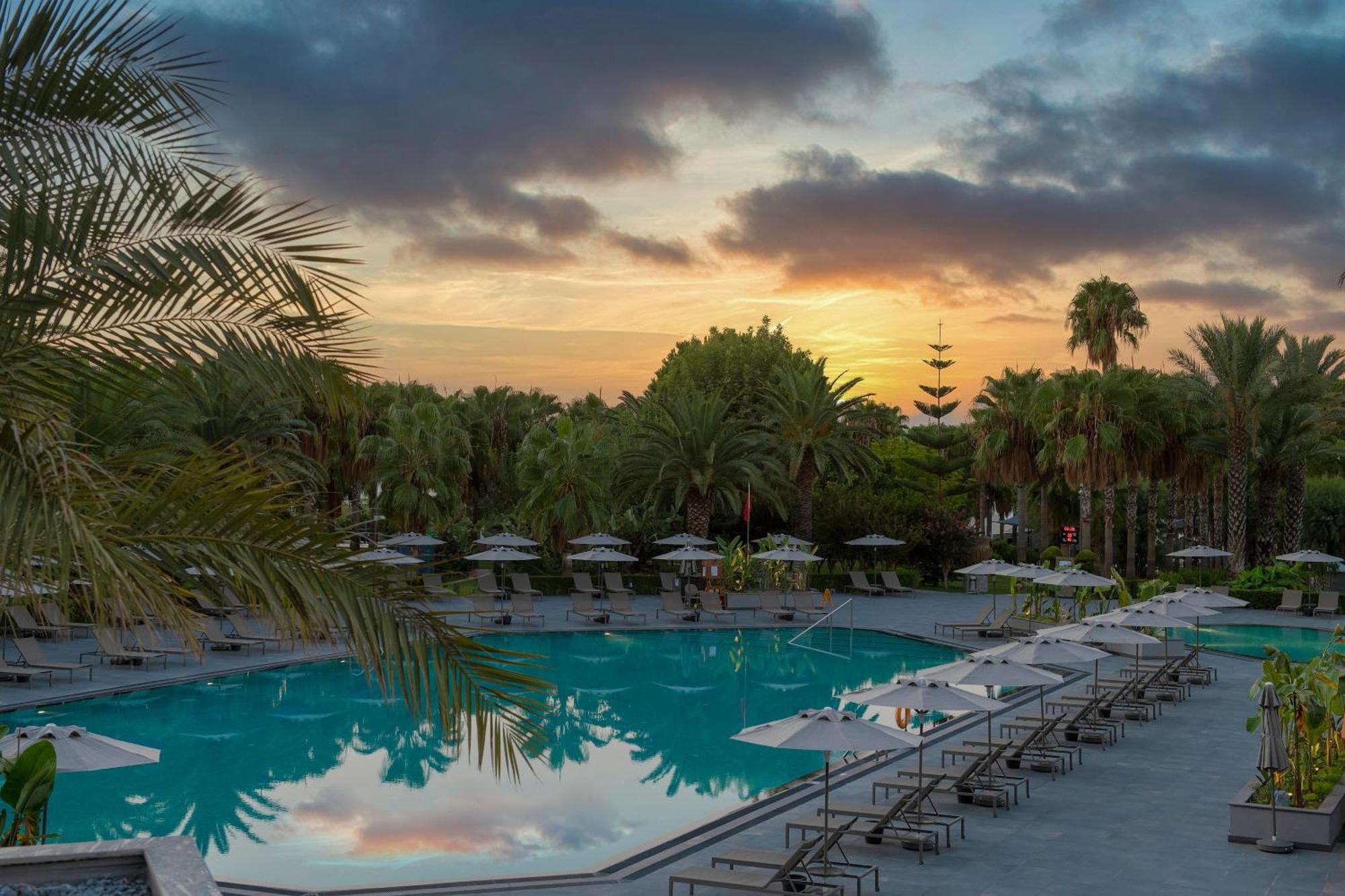 Miramare Beach Hotel Side Luaran gambar