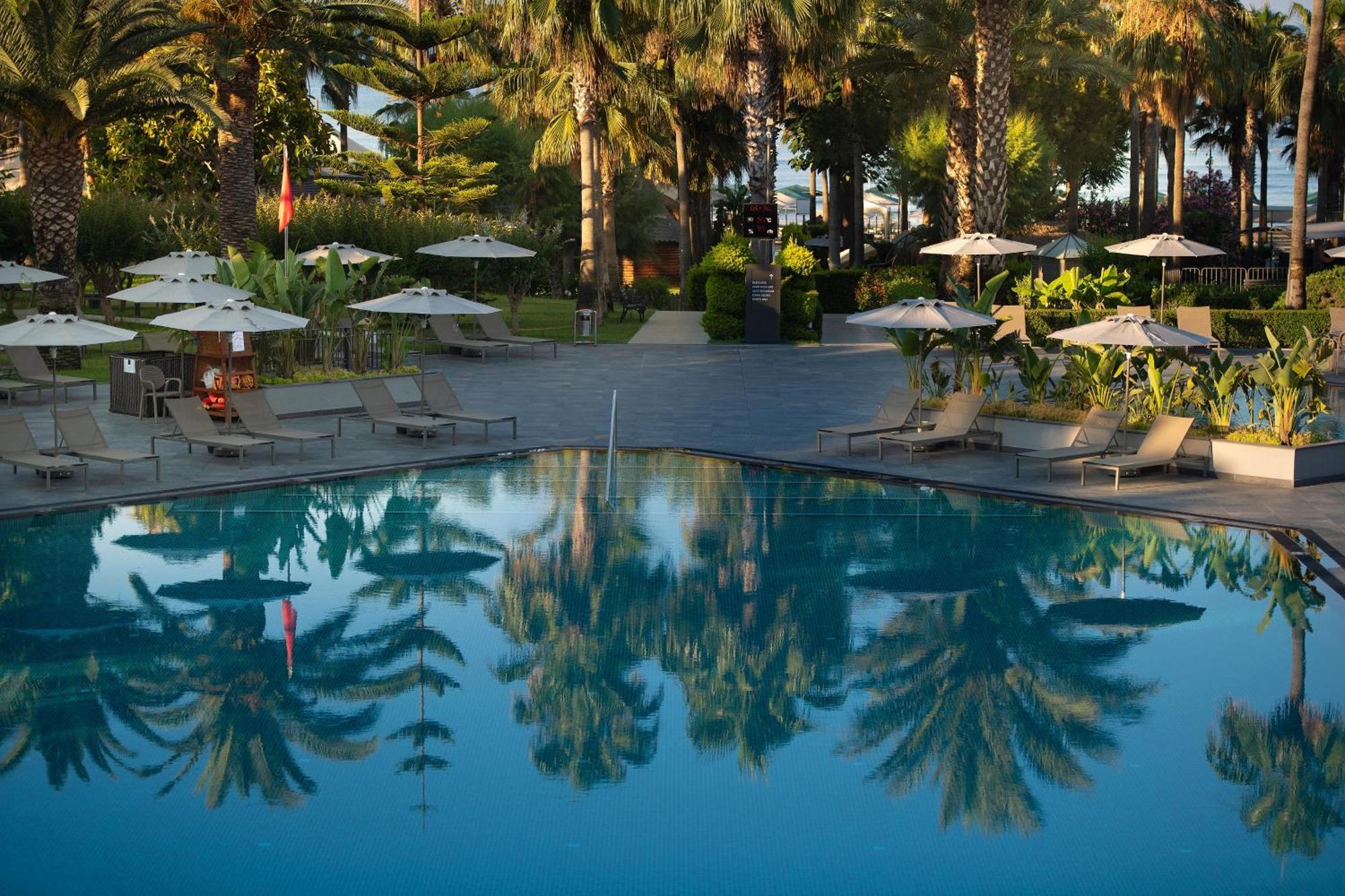Miramare Beach Hotel Side Luaran gambar